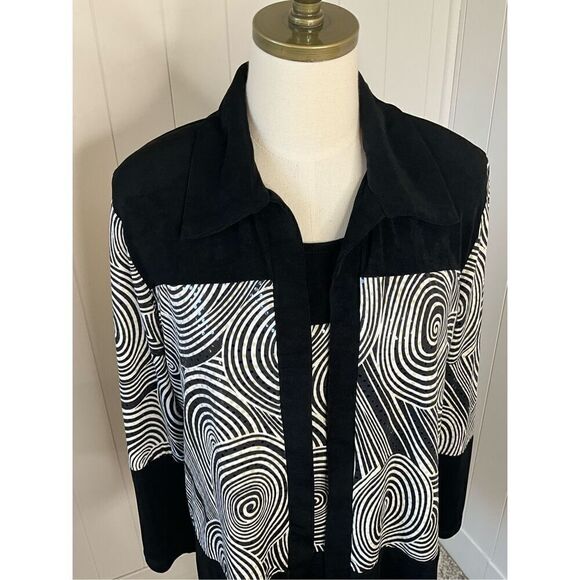 Kokomo Womens Size Small Tank & Cardigan 2 Piece Set Black Geo Print Flowy - Picture 2 of 15